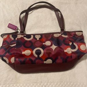 Vintage Coach Purse / burgundy wine/ great size!